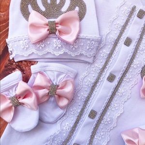 Baby take me home outfit